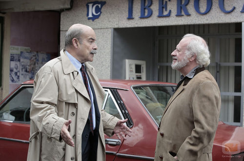 Olmedilla charla con Miguel Alcántara en 'Cuéntame cómo pasó'