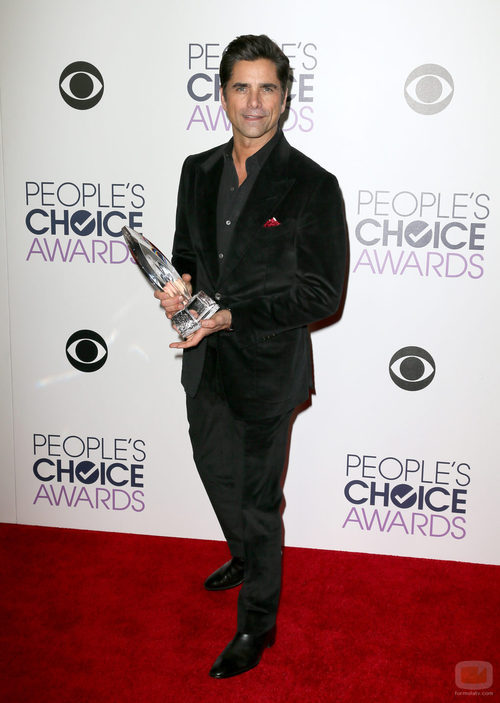 John Stamos, premiado en los People Choice Awards 2016