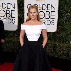 Amy Schumer en la alfombra roja de los Globos de Oro