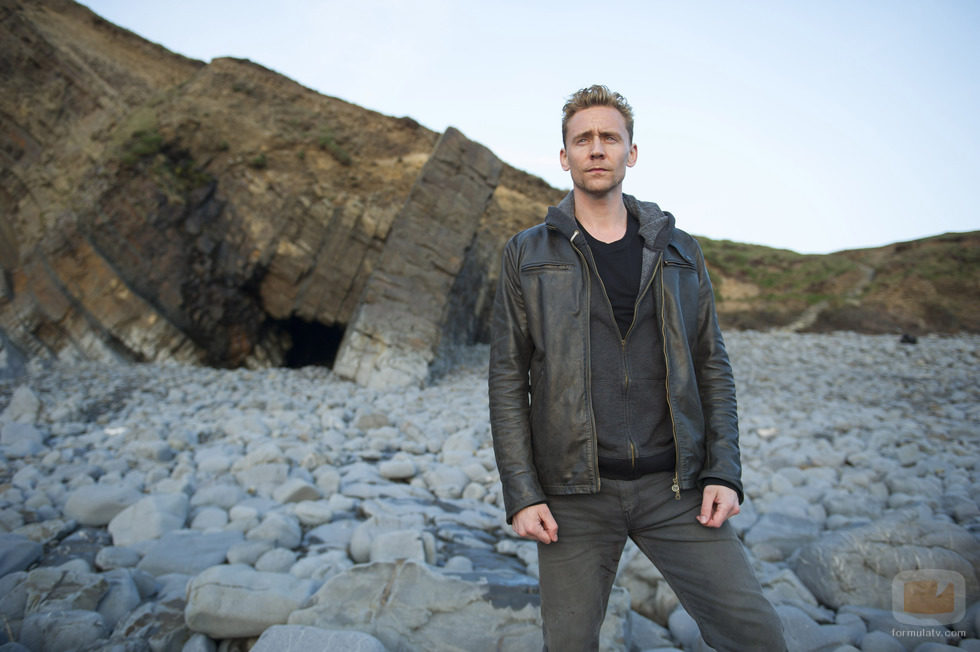 Tom Hiddleston en la serie 'El infiltrado'