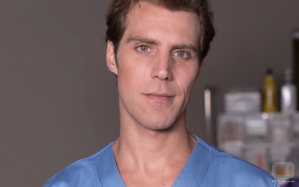 José Manuel Poga es Marcos Lara en 'Bajo sospecha'