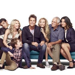 La familia al completo de 'Grinder'