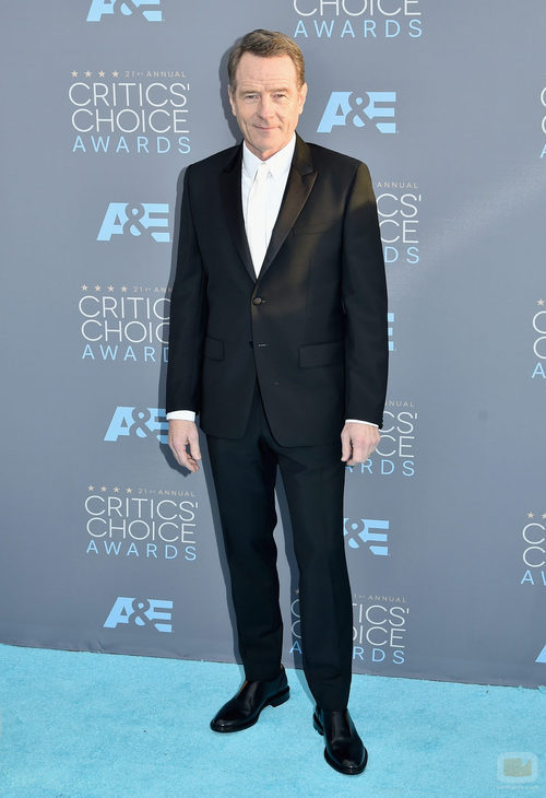 Bryan Cranston en la alfombra de los Critics' Choice Awards
