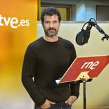 Rodolfo Sancho en los estudios de RNE