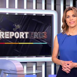 Patricia Lupiáñez presentando 'Los reporteros'