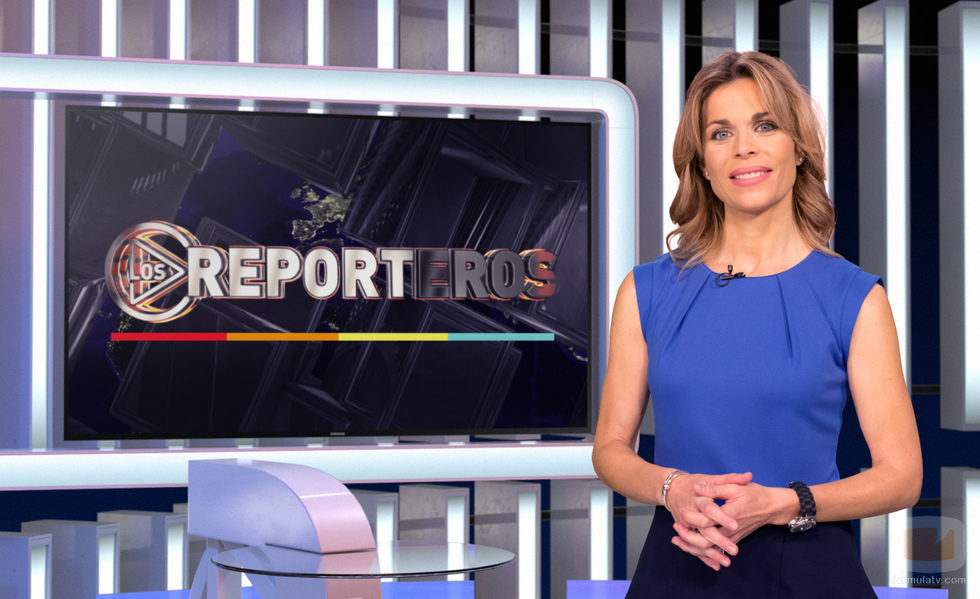 Patricia Lupiáñez presentando 'Los reporteros'