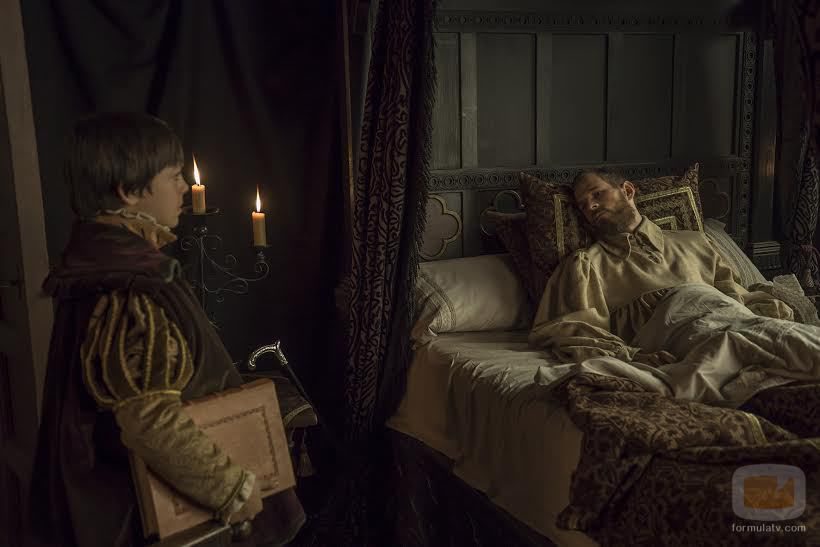 Carlos V en su lecho de muerte junto a su hijo bastardo en el último capítulo de 'Carlos, rey emperador'