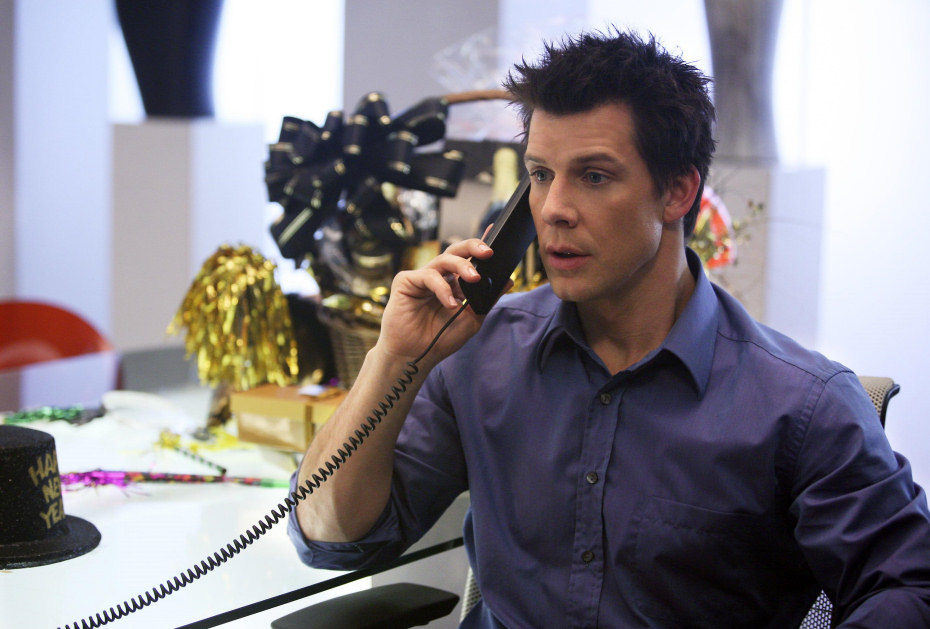 Eric Mabius en el episodio "Abandonada" de 'Ugly Betty'