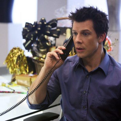 Eric Mabius en el episodio "Abandonada" de 'Ugly Betty'