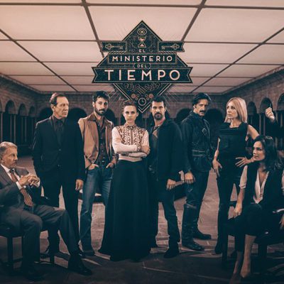 Poster con el elenco al completo de la segunda temporada de 'El Ministerio del Tiempo'