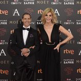 Manuel Bandera y Bibiana Fernández en la alfombra roja de los Goya 2016