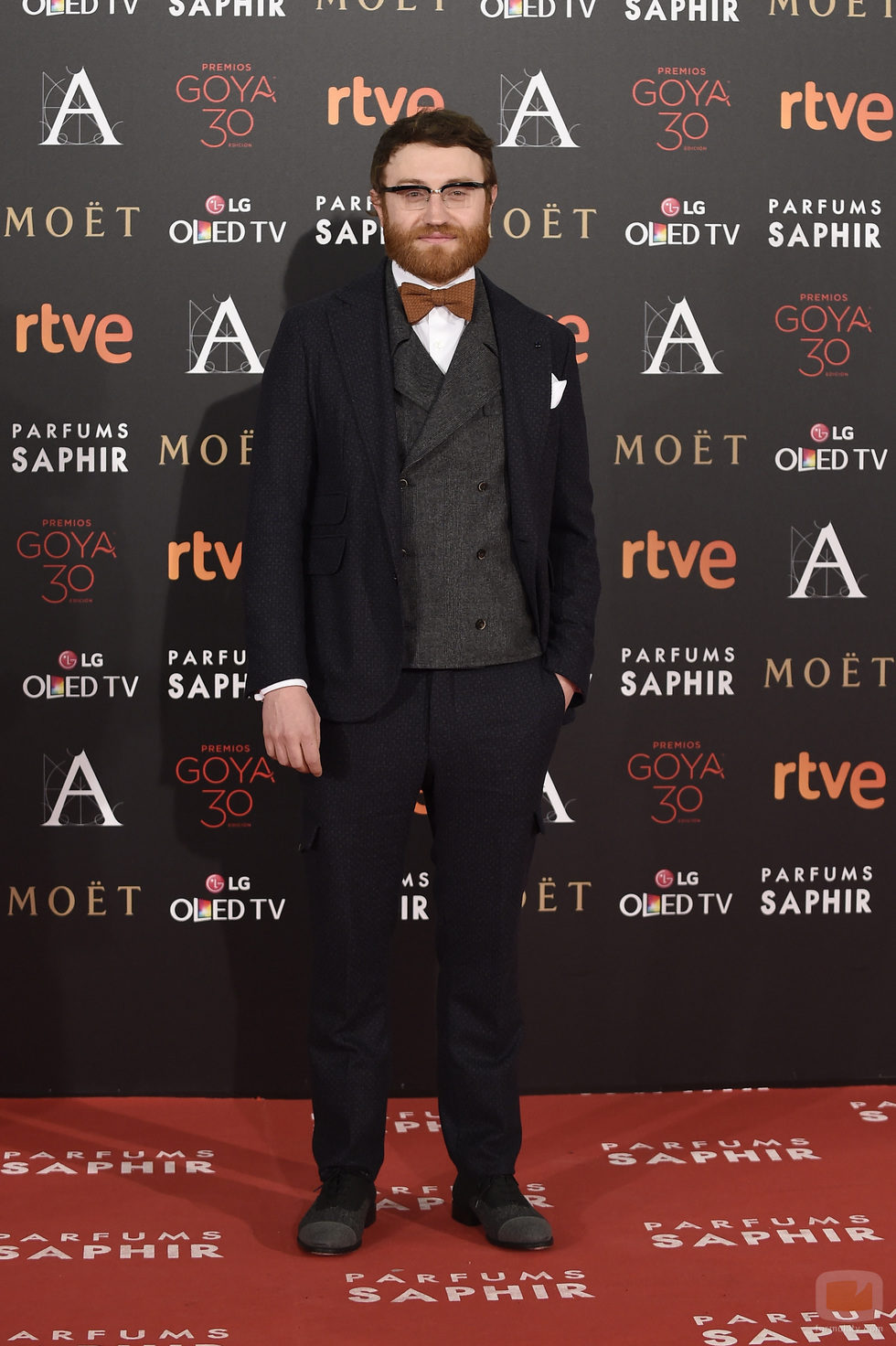 Manuel Burque en la alfombra roja de los Goya 2016