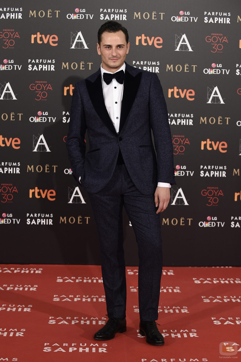 Asier Etxeandía en la alfombra roja de los Goya 2016