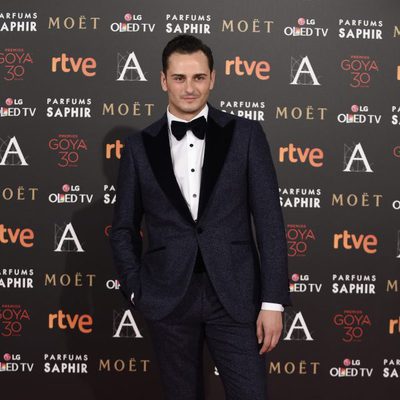 Asier Etxeandía en la alfombra roja de los Goya 2016