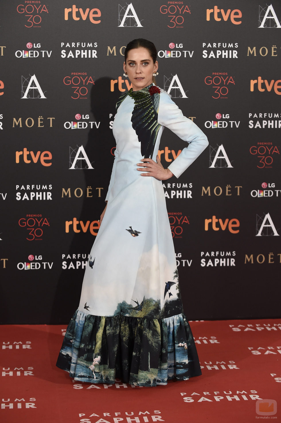 María León en la alfombra roja de los Goya 2016