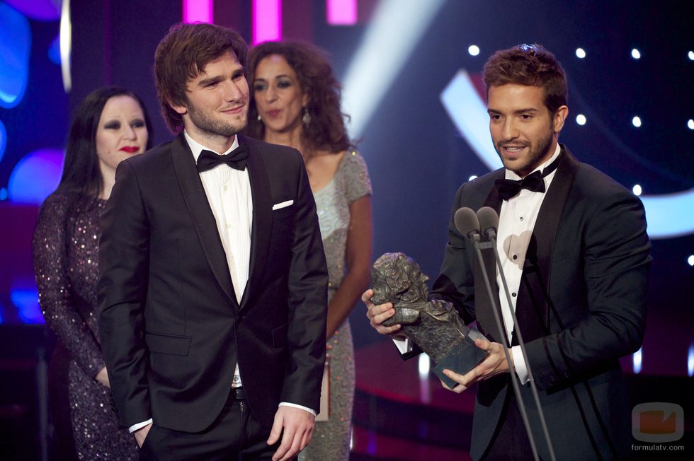 Pablo Alborán y Lucas Vidal, mejor canción original por "Palmeras en la nieve"