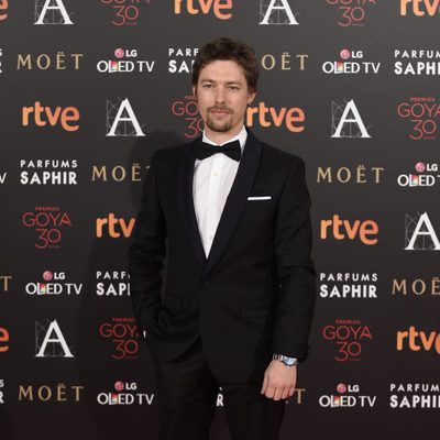 Jan Cornet en la alfombra roja de los Goya 2016