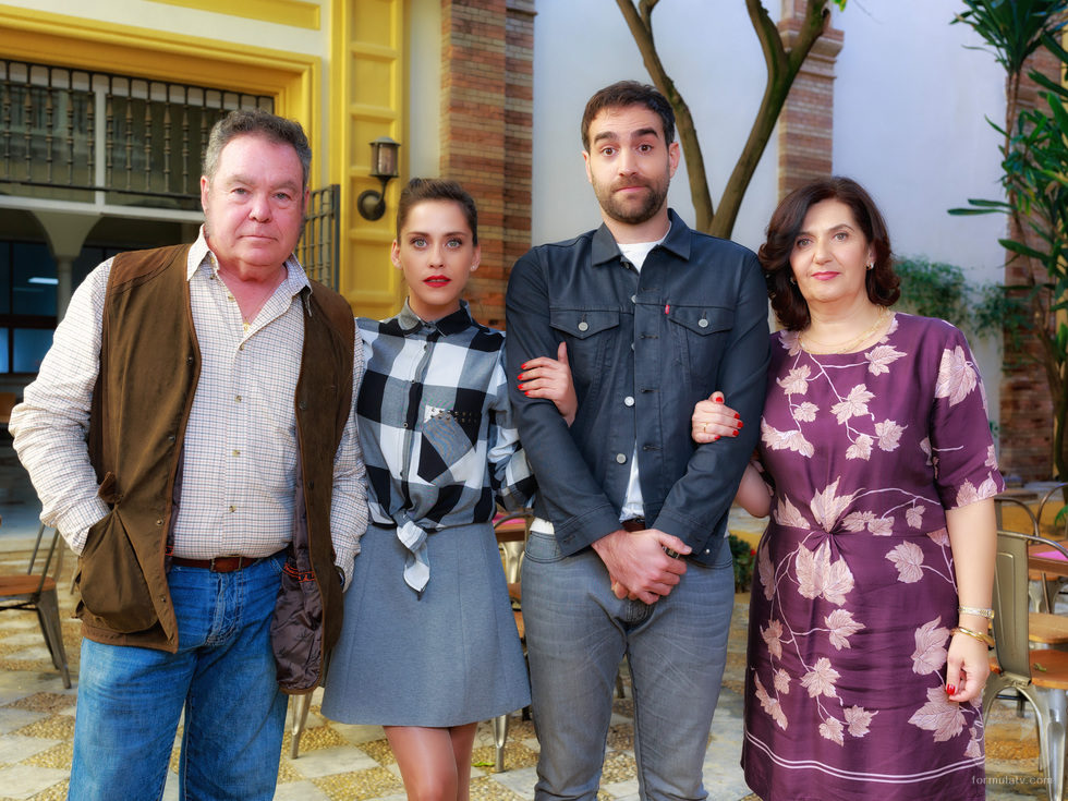 Pepo Oliva, María León, Jon Plazaola y Ane Gabarain en la segunda de 'Allí abajo'