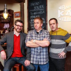 Iker Galartza, Gorka Aguinagalde y Óscar Terol vuelven a ser la cuadrilla en 'Allí abajo'