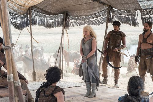 Daenerys Targaryen, presa de los dothrakis en la sexta temporada de 'Juego de tronos'
