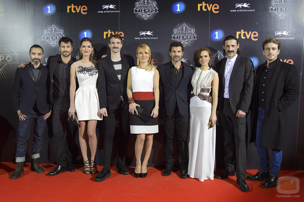 Los actores de 'El Ministerio del tiempo' se reúnen con motivo del estreno de la 2ª temporada