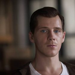 Daniel Webber es Lee Harvey Oswald en '22/11/63'