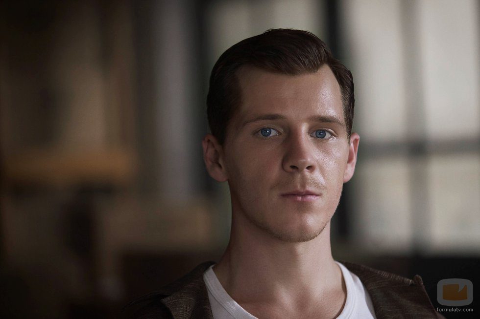 Daniel Webber es Lee Harvey Oswald en '22/11/63'