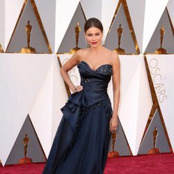 Sofía Vergara en la alfombra de los Premios Oscar 2016