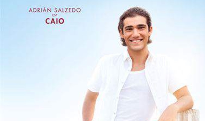 El actor Adrián Salzedo en el cartel oficial de la pelícual 