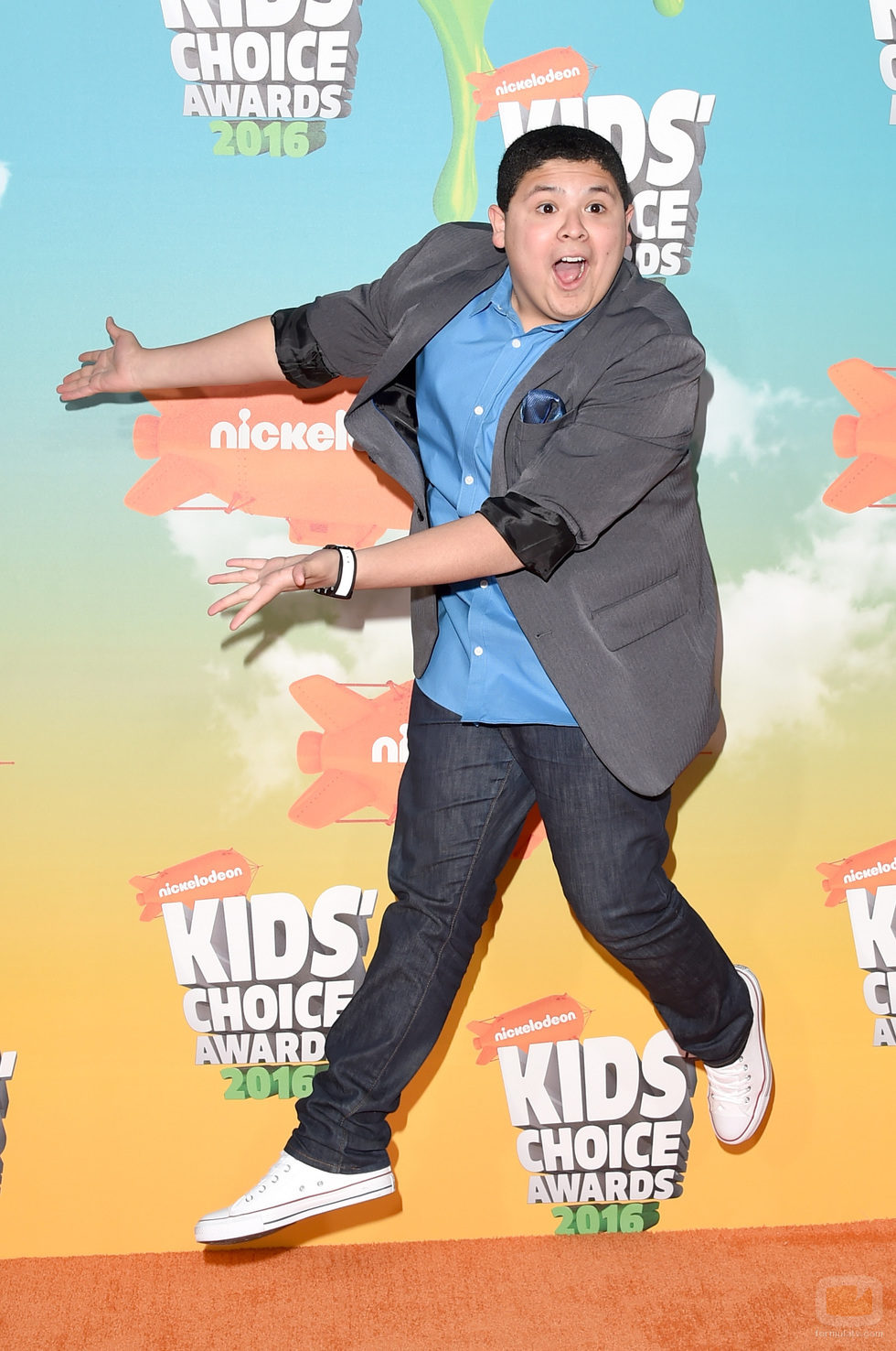 Rico Rodríguez ('Modern Family') en la alfombra roja de los Nickelodeon's 2016 Kids' Choice Awards