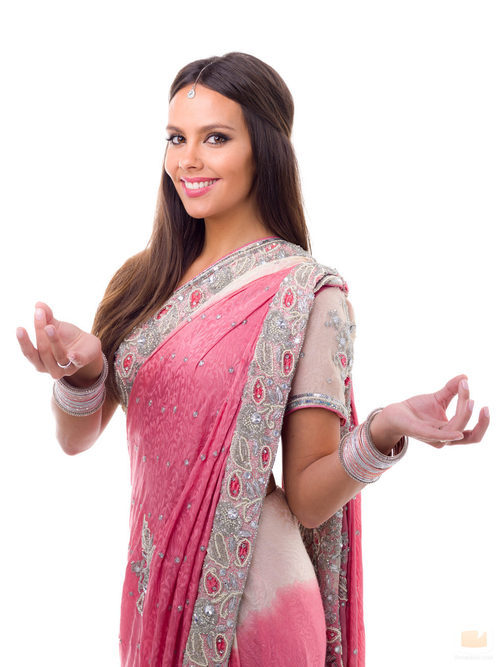 Cristina Pedroche vistiendo un sari en 'Pekin Express'