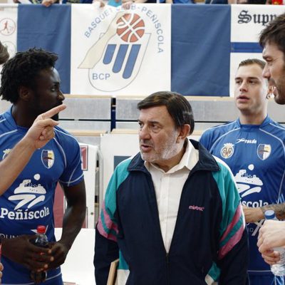 Sergi y Pepe compiten por la "Alcachofa Cup" en 'Chiringuito de Pepe'