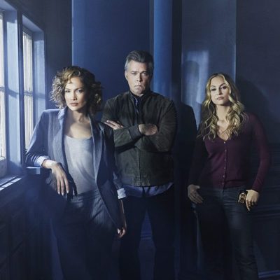 Jennifer Lopez, Ray Liotta y Drea de Matteo protagonizan 'Shades of Blue'