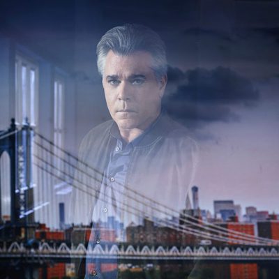 Ray Liotta es Matt Wozniak en 'Shades of Blue'