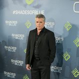 Ray Liotta posa en el photocall de 'Shades of Blue' en Madrid