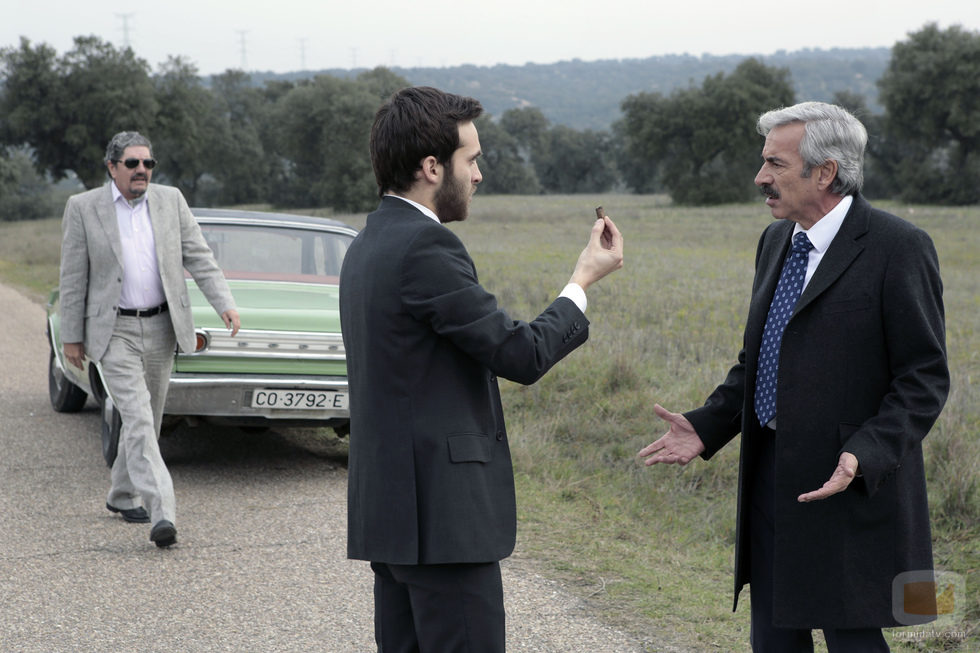 Antonio y Carlos en el capítulo "La rueda de recambio" de 'Cuéntame cómo pasó'