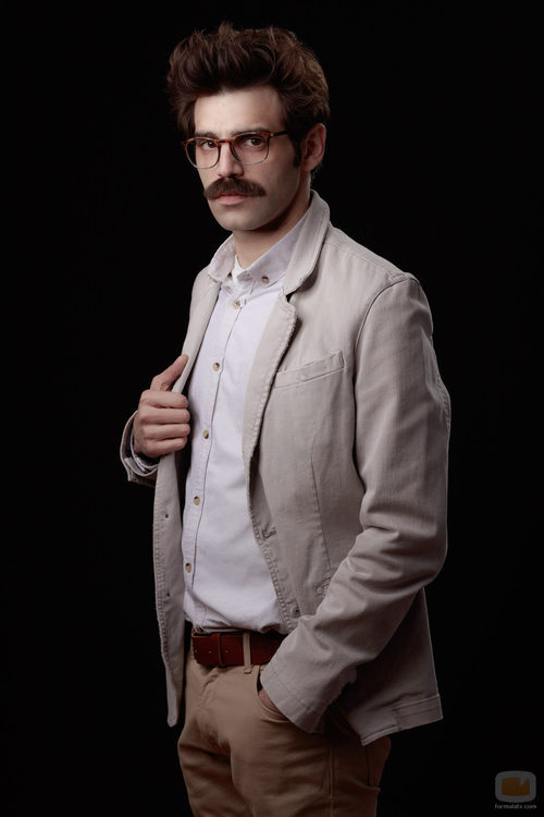 David Verdaguer es Romero en 'La embajada'