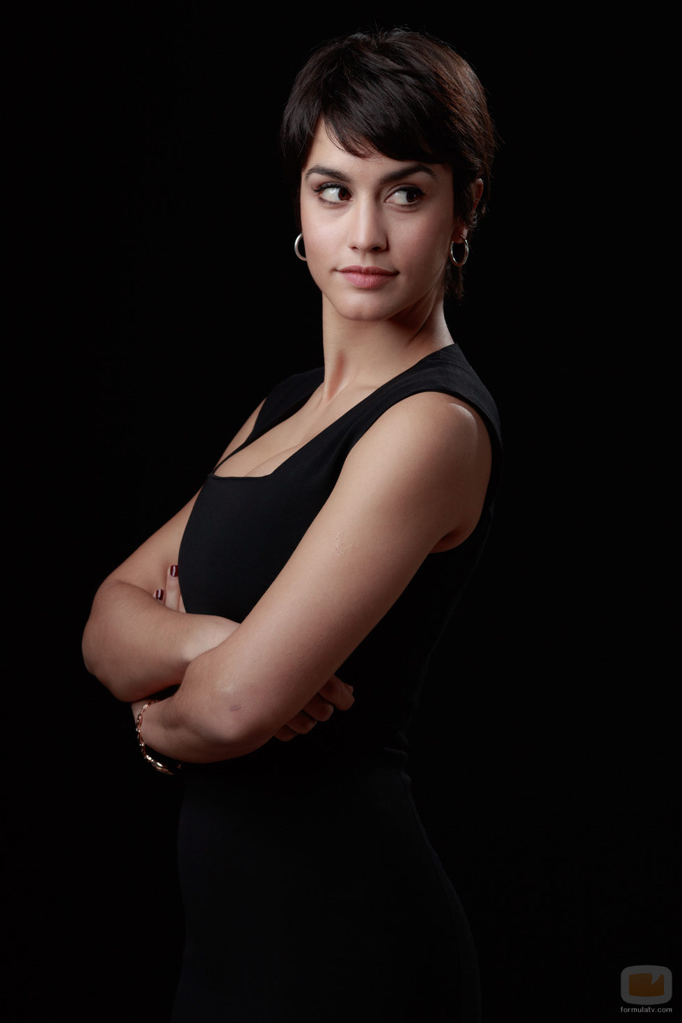 Megan Montaner es Sara en 'La embajada'