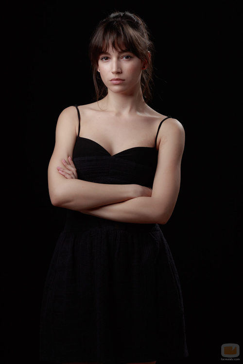 Úrsula Corberó es Ester en 'La embajada'