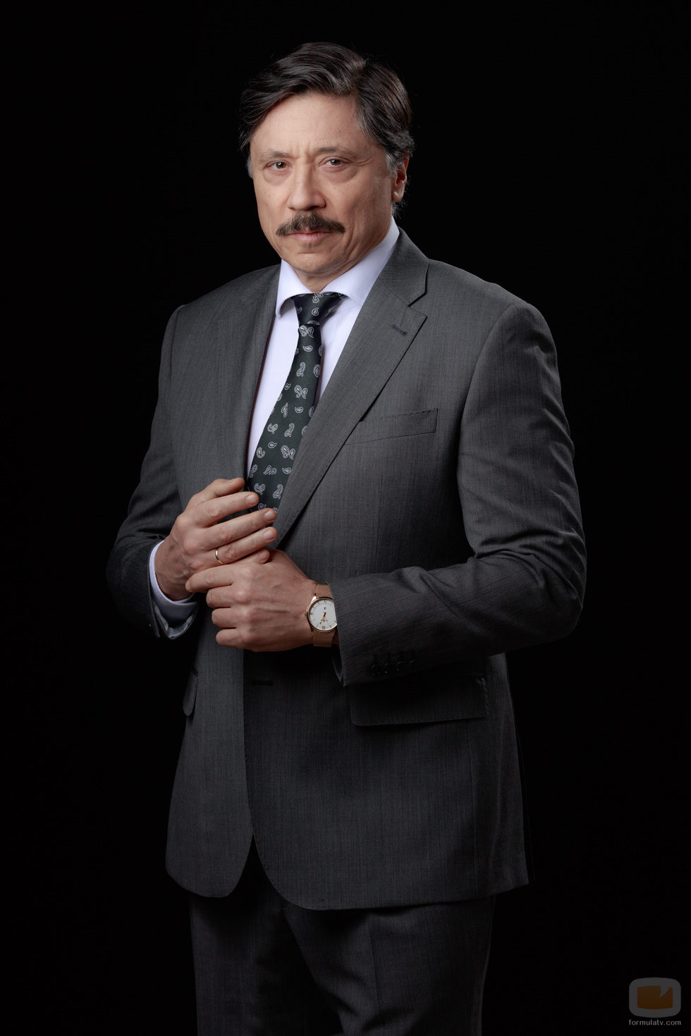 Carlos Bardem es Paco Cadenas en 'La embajada'