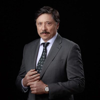 Carlos Bardem es Paco Cadenas en 'La embajada'