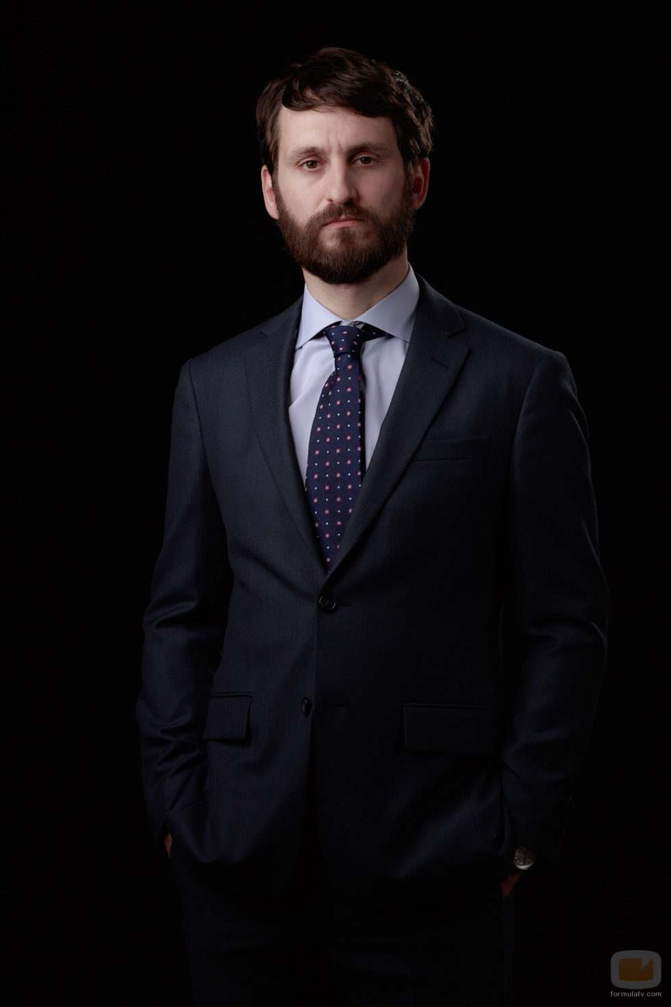 Raúl Arévalo es Eduardo en 'La embajada'