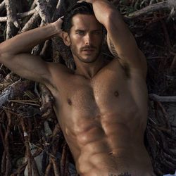 Oliver Baggerman se desnuda para el fotógrafo Simon Normand