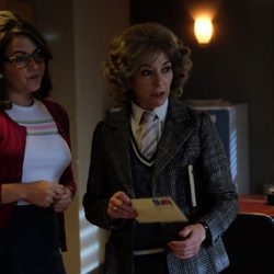 Paloma y Margarita organizándose en 'El Caso'