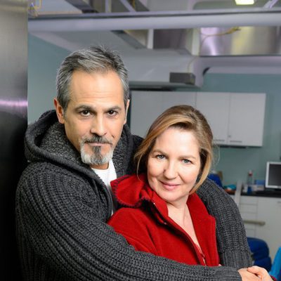 Charo Molina y Jesús Cabrero posan para 'Centro Médico'