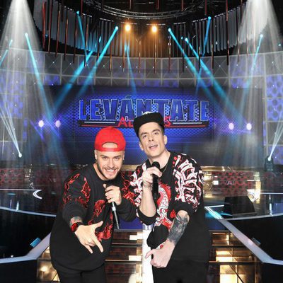 Adrián Rodríguez y el intérprete Christian Mulas concursantes de 'Levántate All Stars'