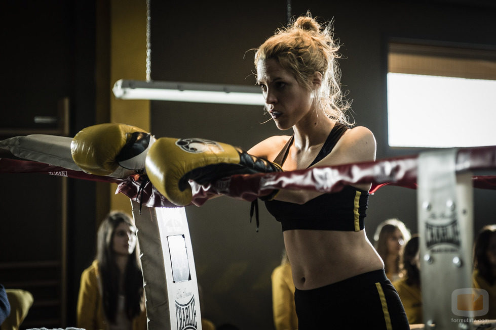 Macarena aparece en un ring de boxeo en 'Vis a vis'