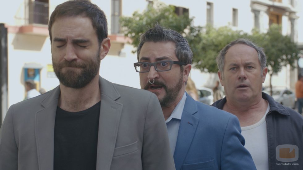 Iñaki y sus amigos no recuerdan nada tras una noche de fiesta  en 'Allí abajo'