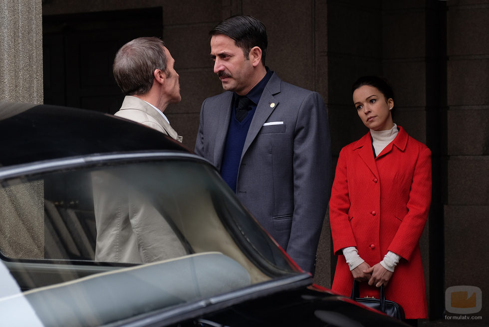 Jesús se enfrenta a Antonio otra vez frente a Clara