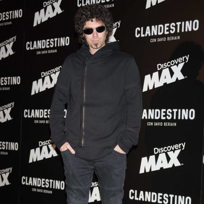 Pablo Ibáñez, "el Hombre de negro", en la premiere de 'Clandestino con David Beriain'